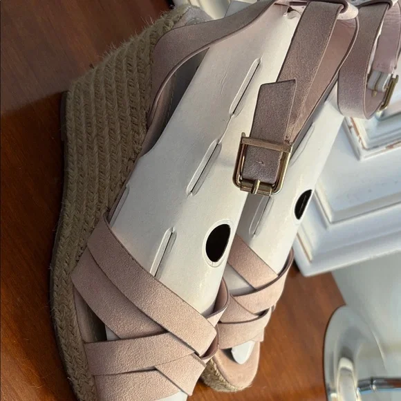 Women's Pink Espadrille Wedge Sandals Size 8/8.5 - Picture 4 of 7